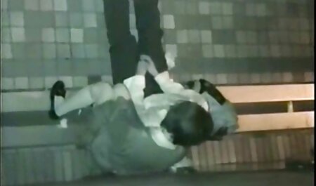 El castigo del coño de una joven japonesa con un consolador videos xxx gratis latino terminó en follar con ella