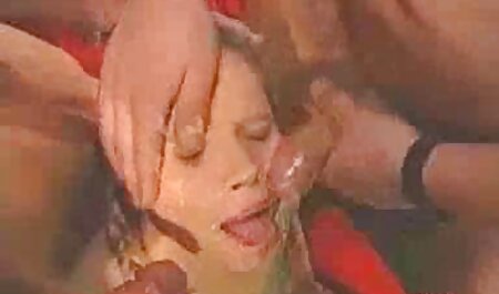 Jóvenes lesbianas frotan sus coños peliculas porno gratis español latino entre sí